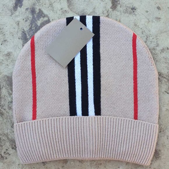 Burberry Unisex Check Beanie Hat Skull Cap Warm Fall Winter Casual Accessory - Picture 1 of 4
